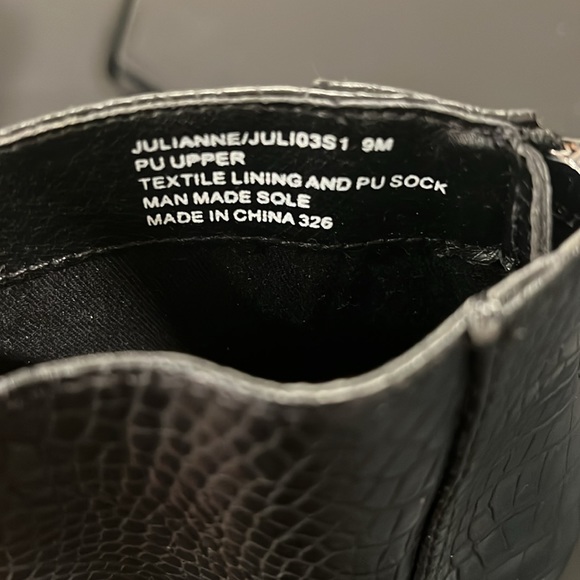 Steve Madden Julianne Black Croc Booties Size 9 - Picture 7 of 10